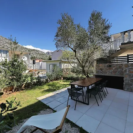 Hibis, No 1 Apartment Starigrad Paklenica