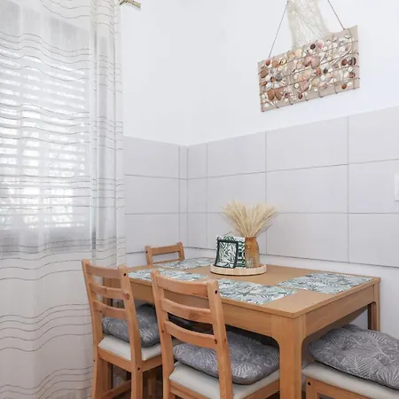 Apartment Hibis, No 1 *