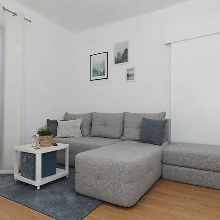 Hibis, No 1 * Starigrad Paklenica