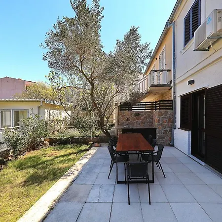 Appartement Hibis, No 1 Starigrad Paklenica