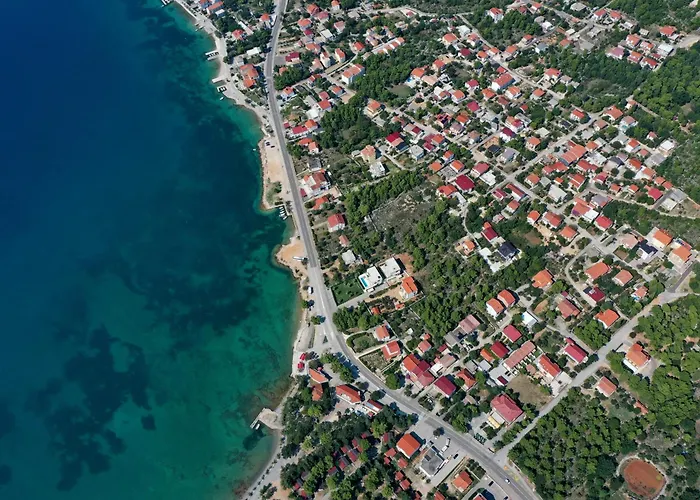 Hibis, No 1 Starigrad Paklenica